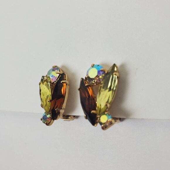Vintage Topaz Yellow AB Navette Crystal Rhinestone Gold Tone Clip On Earrings - Picture 4 of 10